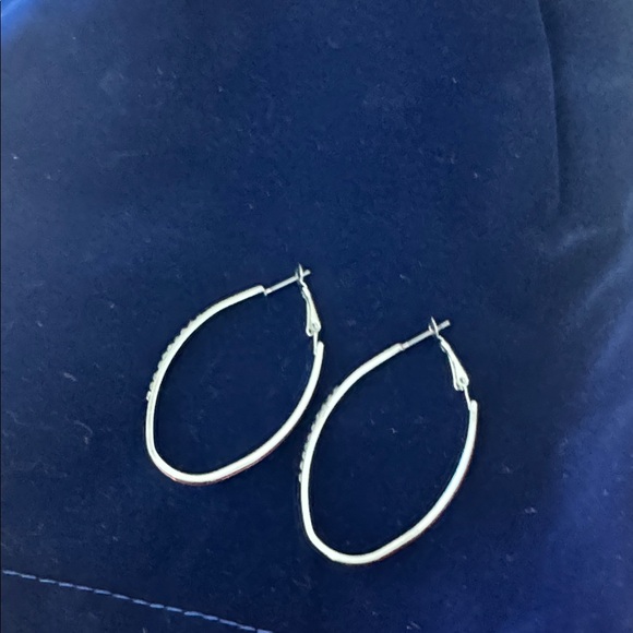 Elegant Red and Silver Hoop Earrings - Picture 2 of 3